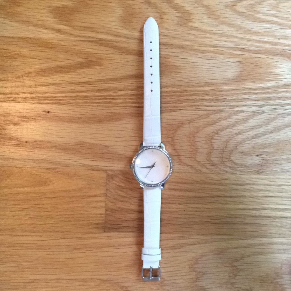 Watch - Picture 2 of 3